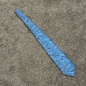 VINTAGE 1970s Lilly Dache Men’s blue tie Paris Rome Los Angeles